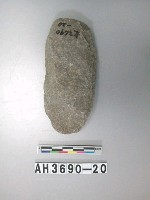 藏品(小型舌刃打製石斧)的圖片